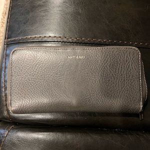 Matt & Nat wallet